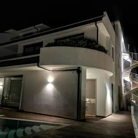 Santa Lucia 瓦斯托