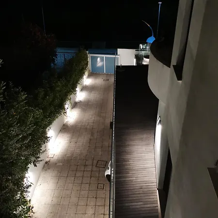 Santa Lucia 公寓 瓦斯托