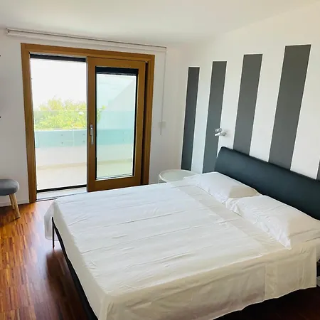 公寓 Santa Lucia 瓦斯托