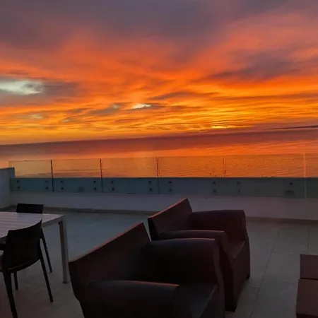 Santa Lucia * 瓦斯托