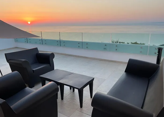 Santa Lucia Васто