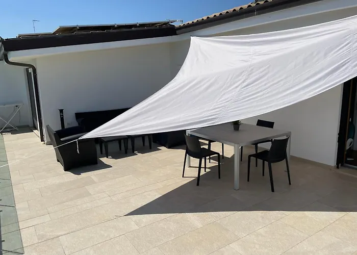 Santa Lucia Apartment *